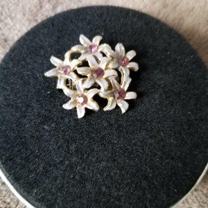 Vintage purple flowers brooch